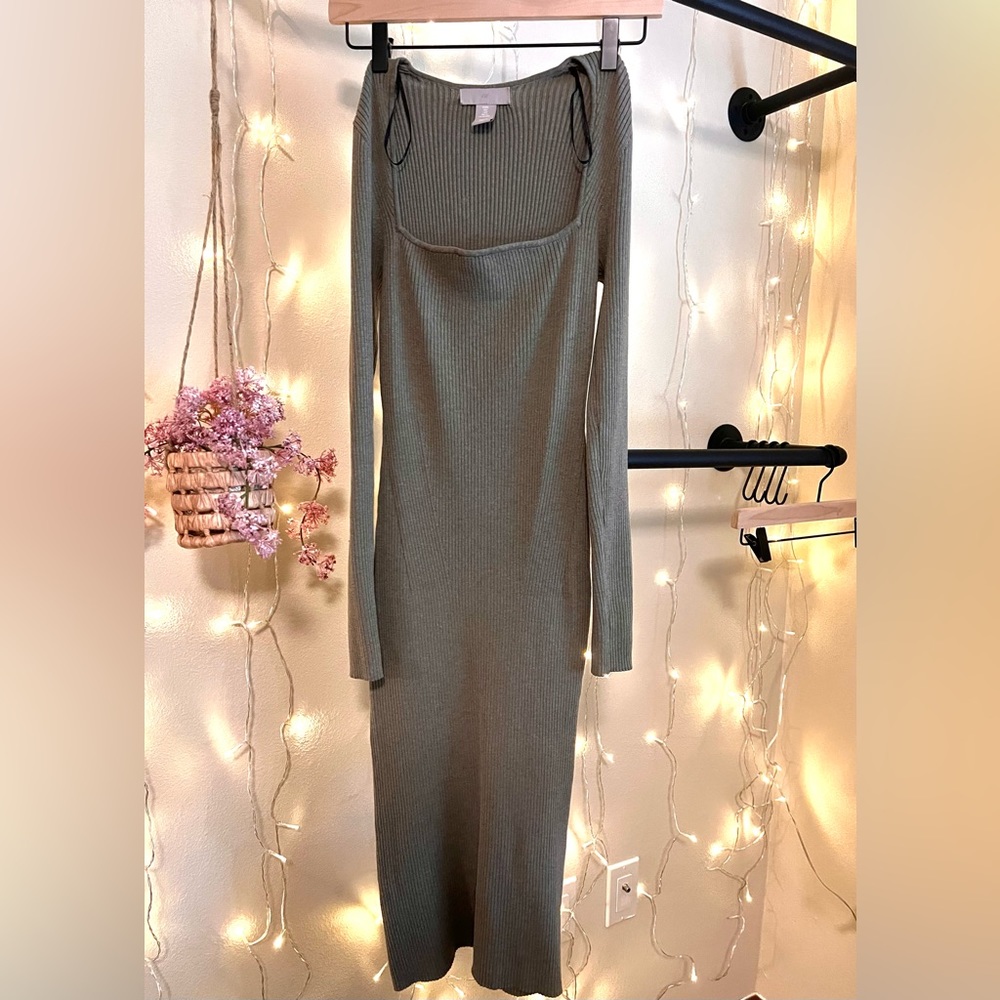 H&M Taupe Long Sleeve Square-Neck Bodycon Sweater Dress SM (NWOT)